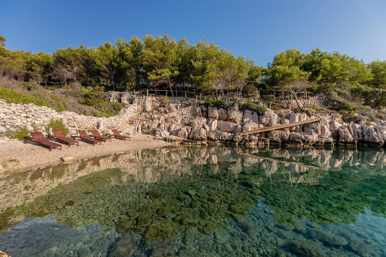 Plage Cachée - Glamping Vrboska Exterior foto