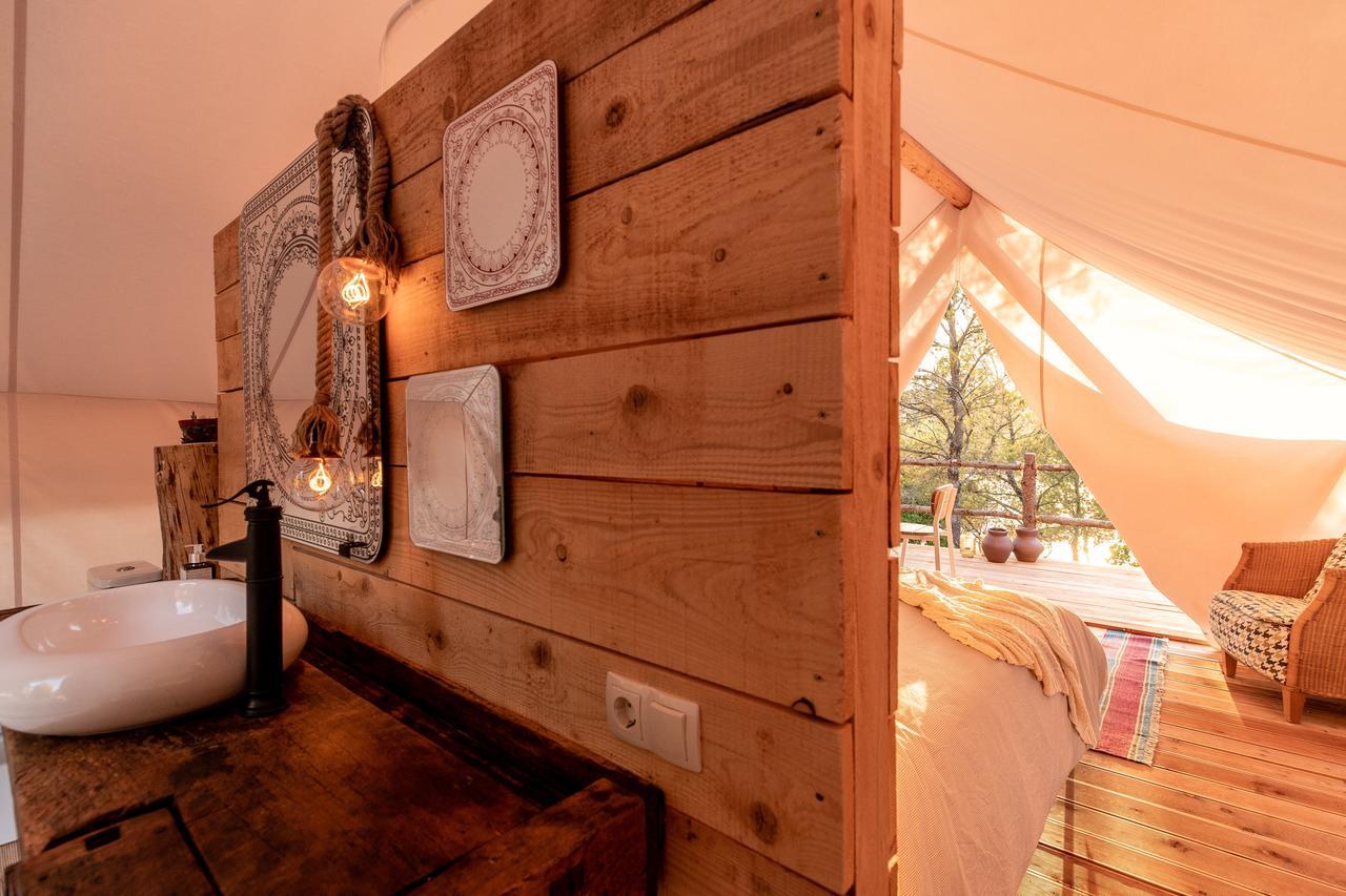 Plage Cachée - Glamping Vrboska Exterior foto